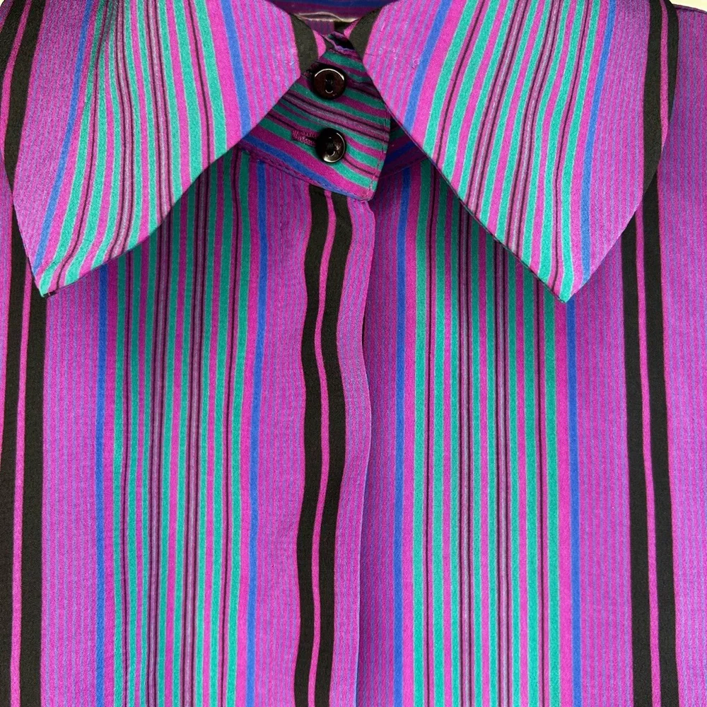 Vintage Style Collar Striped Button Down Crop Top - Picture 6 of 7